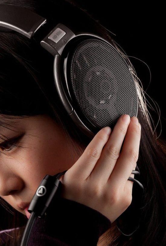 经典头戴大耳机再出续集,时隔13年森海塞尔推