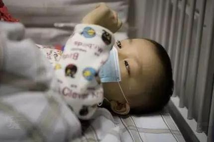 警惕:一岁宝宝因发烧被查出白血病,得知病因后