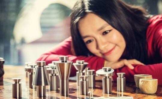 她是美女棋后，不顾父母反对远嫁卡塔尔，42岁的她如今长这样