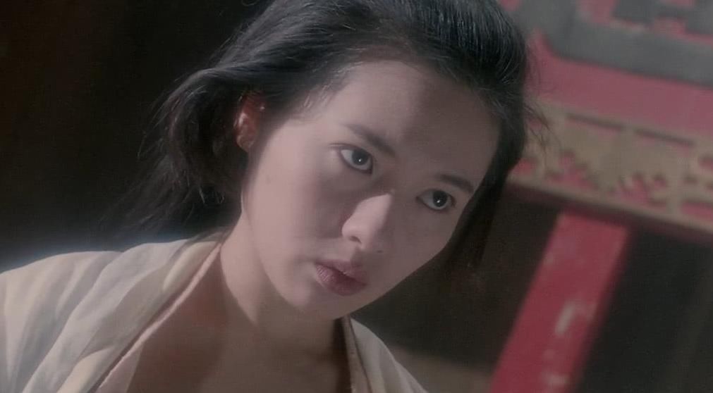 李丽珍女儿近照曝光，22岁气质突出，继承妈妈的优点