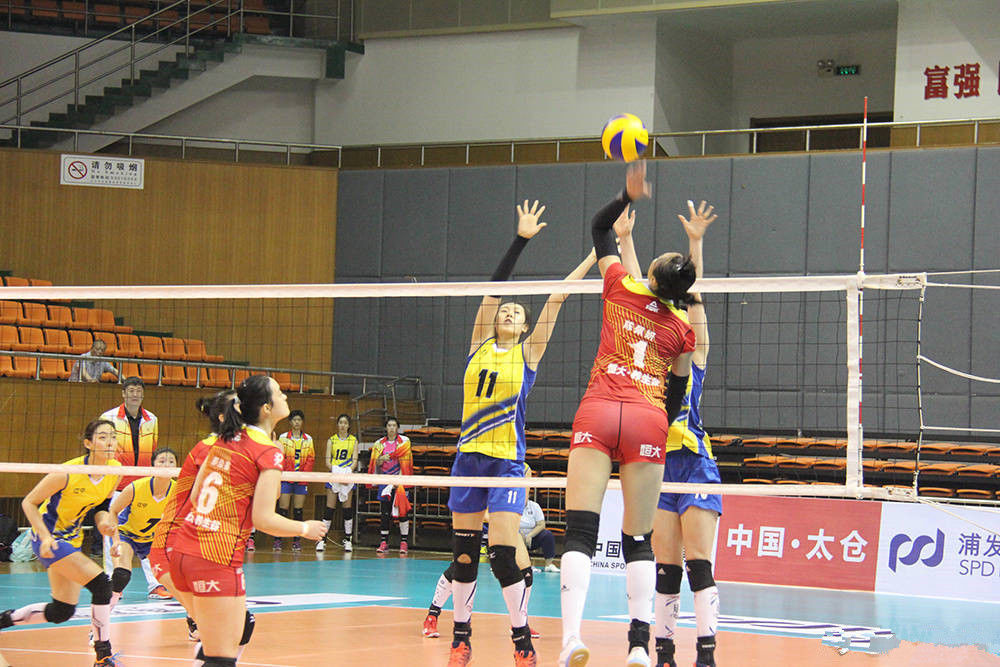 全国女排冠军赛今天结束最后一个比赛日的争夺