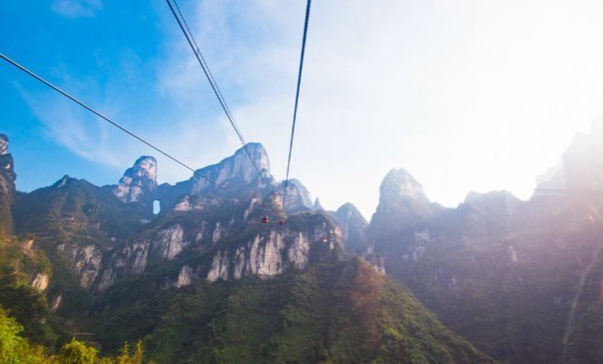 张家界旅游攻略:张家界值得一看的景点，个个都是世界之最!