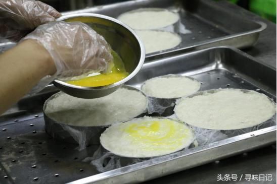 荆州鱼糕落户宁波，师傅现场示范制作过程