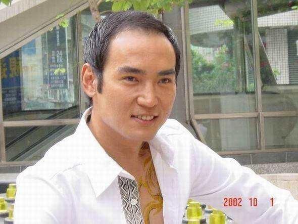 明星脱发谁更强?杨乐乐头顶亮,杨幂要植发,郑