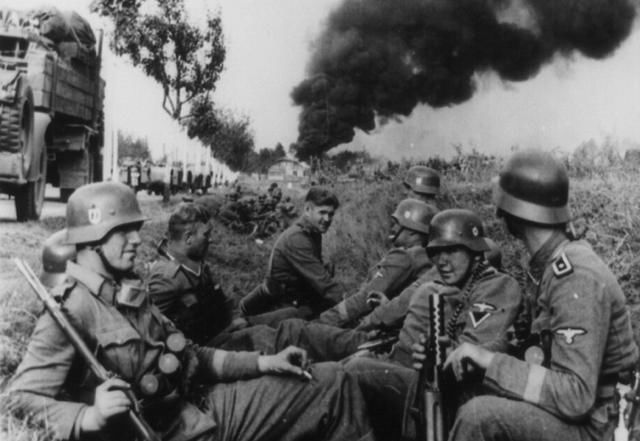 1940年的纳粹德军多得意?看看这些老照片!