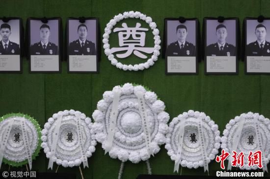 四川木里森林火灾牺牲烈士追悼会在西昌举行