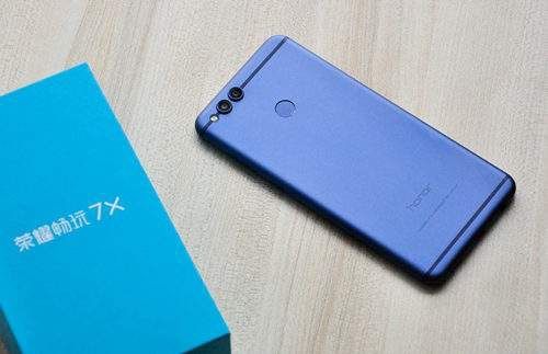这是怎么回事?新版的荣耀7C竟是荣耀7X的低