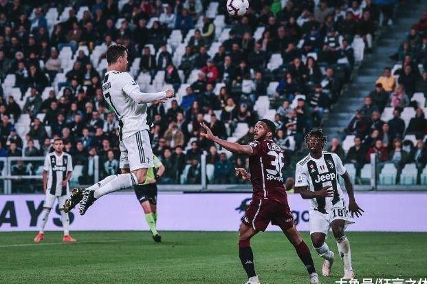 C罗携女友孩子度假依然自律无比 尤文球王本赛