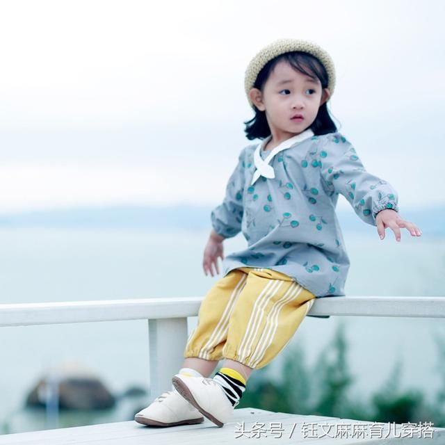 儿童穿搭开春必备时尚潮流元素,波纹绿娃娃衫
