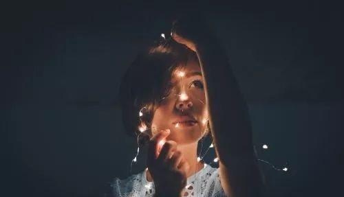 怎么看到真实自己的模样 t0171f9909ee39f2e33.jpg