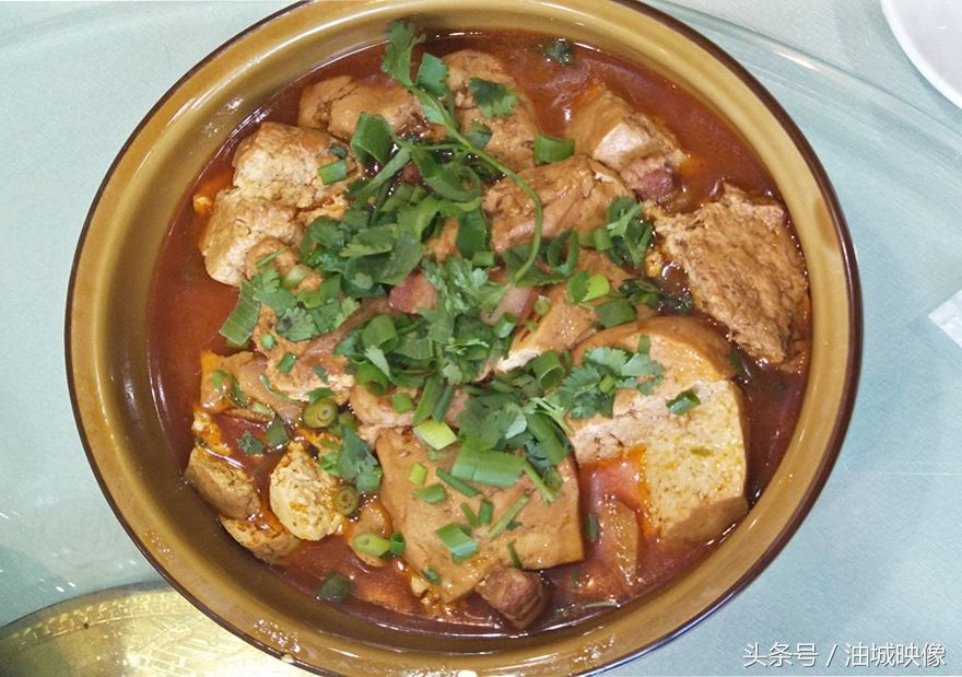 东北小苞米农家院:三道大盘菜四个东北大汉,楞