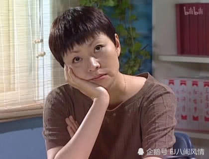模式超爱的表情,组一开启自恋学生,组三还小孩跟狗跳舞搞笑动图图片