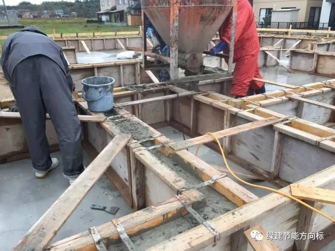 被动房采暖制冷新技术:地埋管新风系统节能建筑的建造过程分享