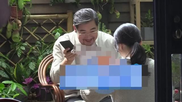 65岁张国立近照曝光，如今为了生活依然在剧组来回奔波，身体大不如前