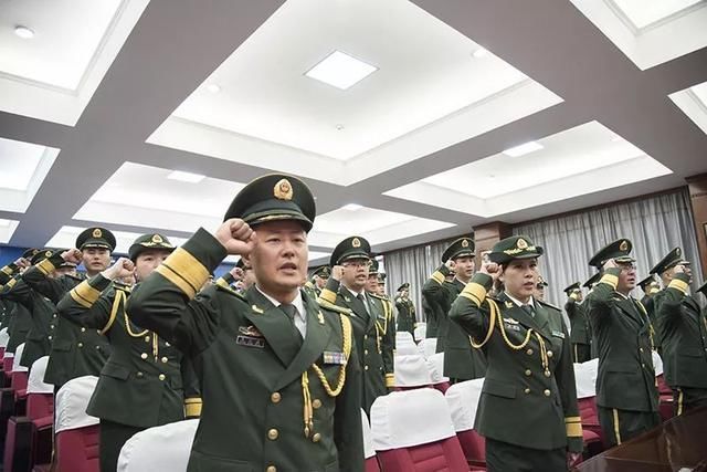 警官是干部吗 t01731b7a1f9f43ee6a.jpg