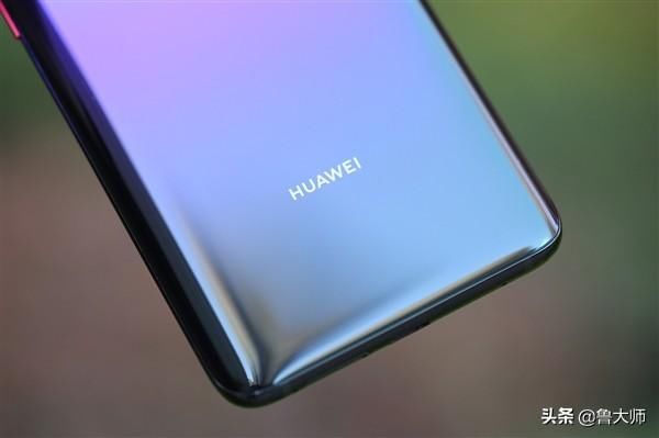 余承东公布2019年华为+荣耀销量目标 2.5-2.6