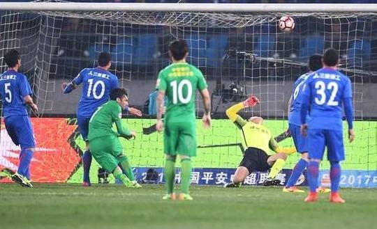 连续两年中超跑动数据垫底,散步式踢法,申花成