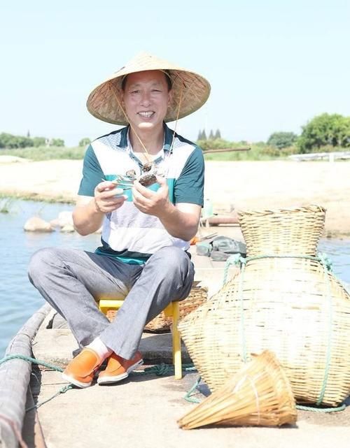 这家伙,成了京东阿里争抢的对象,把运货车直接