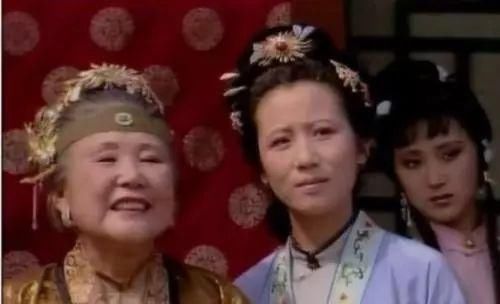 贾政夫妇引以为傲的儿子----贾珠