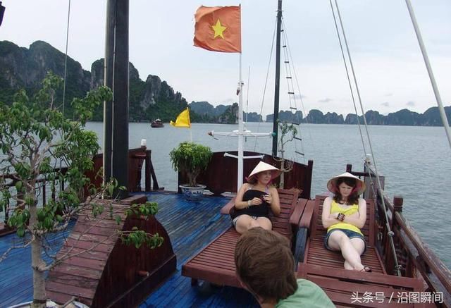 越南下龙湾的景色，在亚洲唯一能与中国广西漓江相媲美