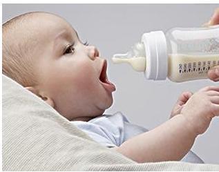 2个月的宝宝,每5到6小时喂一次奶,正常吗?