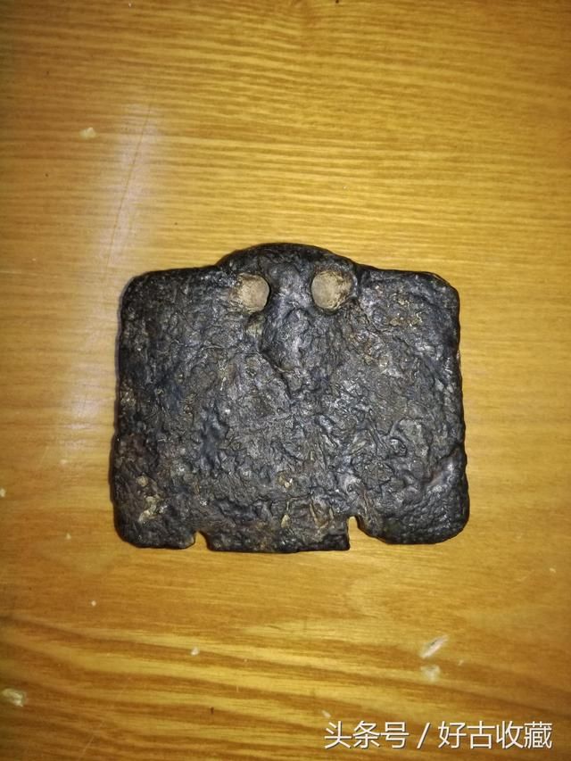 分享十探讨，红山文化玉器中可不可以有这样的皮壳。