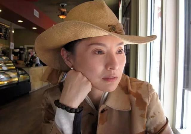 成龙电影中的九位动作女星，各个身手不凡，其一还是林正英的师妹