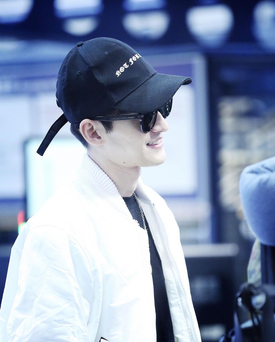 郑爽唯一一次当伴娘献给了谢楠,吴京却找了张