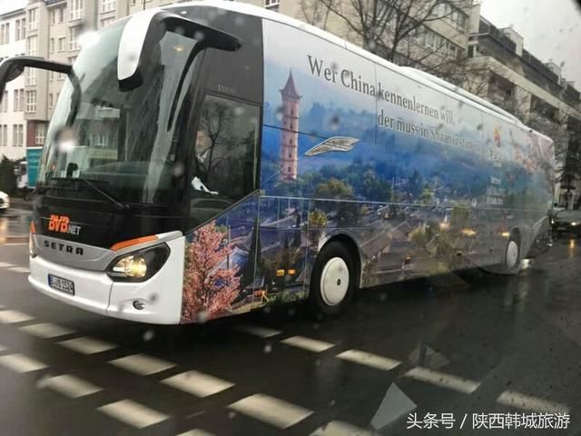 陕西兵马俑和党家村元素亮相德国柏林街头,满