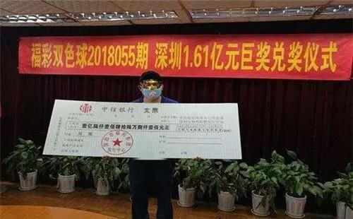 双色球19050期开奖,二等奖100注,又是离谱的号