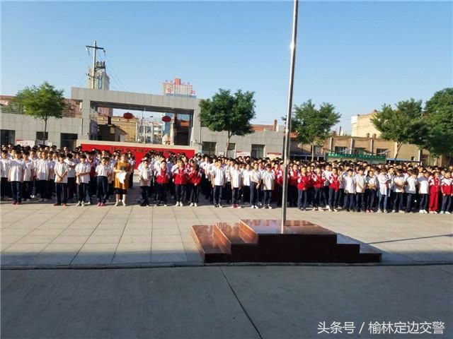 定边交警大队联合县教育局开展中学生违规骑乘