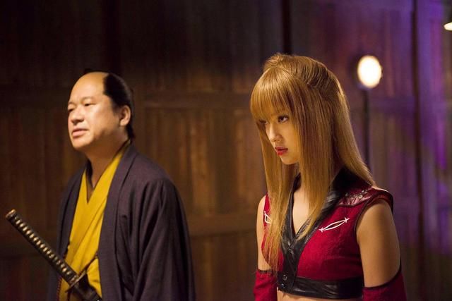 《银魂2》贯彻无厘头风格,佐藤二朗性别转换化