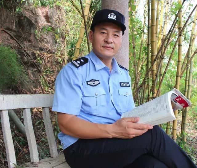 写下一首冬天的诗,我用锄头挖掘希望