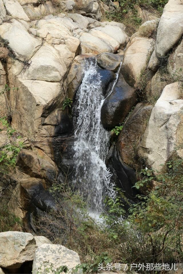 河南驻马店泌阳县春水镇陈庄一一侯寨山