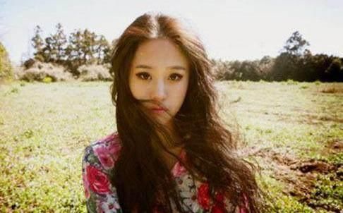 喜宴结束后,我妈打包剩菜遭岳母嘲笑,老婆的话让我心存感激