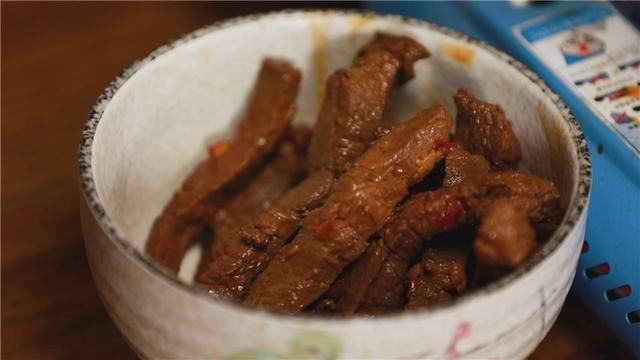 自己怎么做香辣牛肉干 t01781e1d73a43443da.jpg