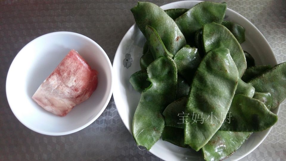 这种豆角你肯定没吃过，光听名字就好奇，越炒越绿，浓香下饭