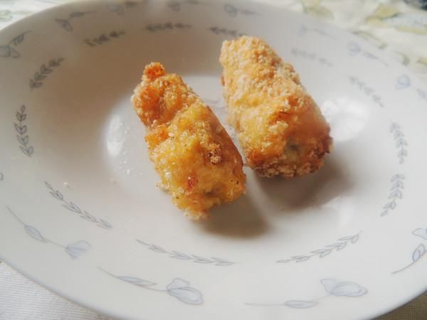 香蕉里放1个鸡蛋,简单一裹一炸,香甜酥脆,大人小孩抢着吃 赌博技巧网站
