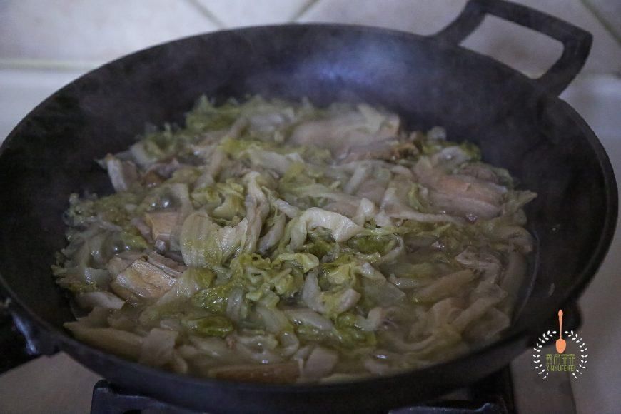 一到冬天就馋这道菜，太下饭了!一顿五碗饭都不够