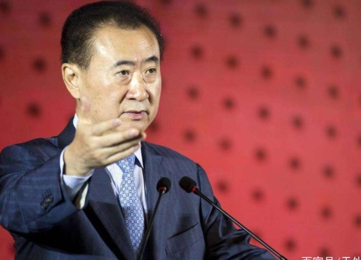 12亿!中超土豪2年砸出顶级外援配置,王健林霸