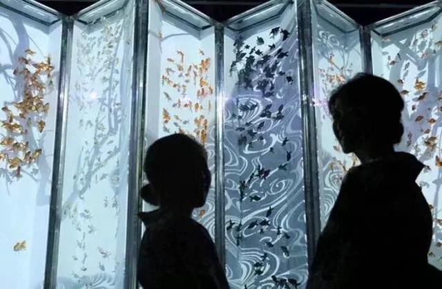 瓦努阿图：潜入水底邮筒便能投递出全世界独一无二的水下明信片