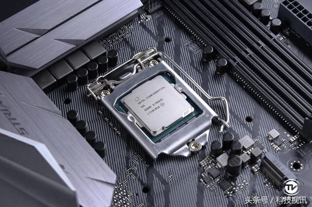 6核心 性能暴增 英特尔八代酷睿i7-8700K超频