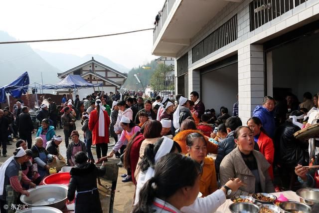 重拳“打击”！2018年农村四类乱象将被遏制，部分人被“清查”