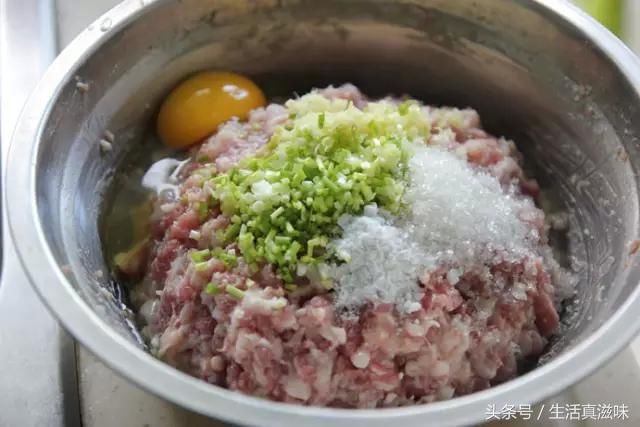 正月初五迎财神吃饺子，用什么好吃的饺子馅才能吸引财神呢