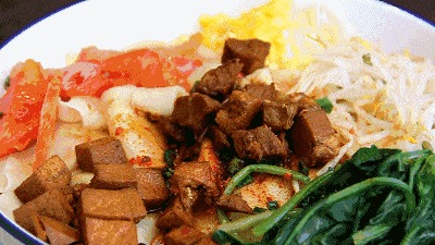 比心吴亦凡,全国面馆老板周末集体暴富啦!