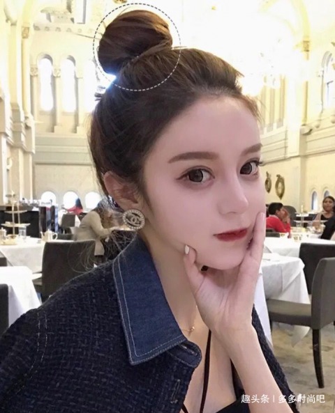 春节期间不要总披着头发,每天一分钟,简单扎发过肩斜刘海内扣图片