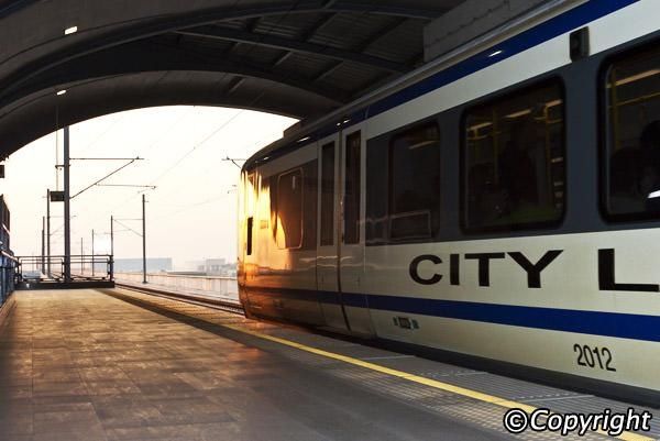 曼谷素万那普国际机场到曼谷市区的轻轨线路图