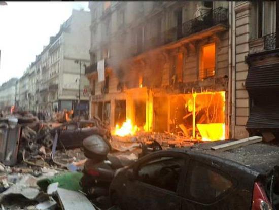 法国巴黎市中心发生爆炸 暂无中国公民伤亡