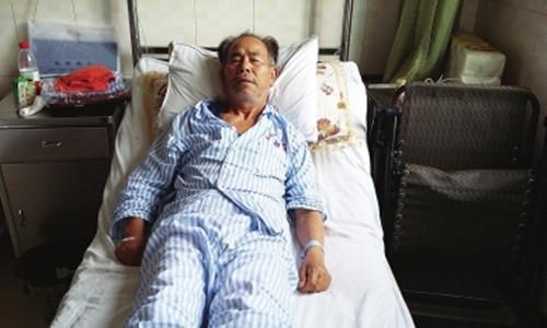 老汉持续发热ICU里治疗一周不好,得知原因,儿