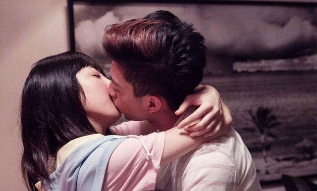 男人真正放下一个女人,不是拉黑不是删除,而是